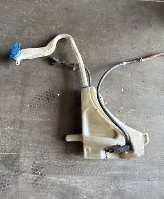 Audi Q7 4L Windshield washer fluid reservoir/tank