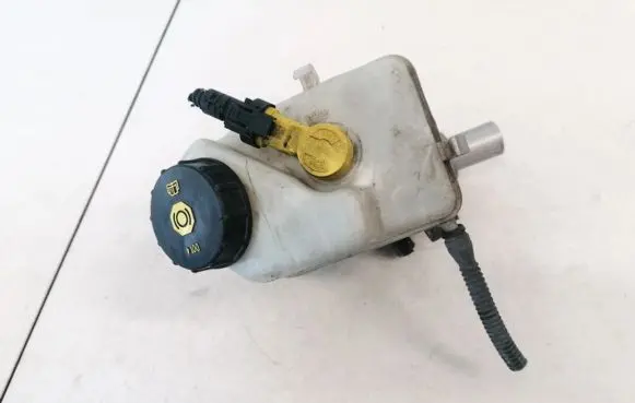 Opel Insignia A Master brake cylinder 41550110