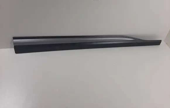 Hyundai Kona I Front door trim (molding) 87722J9500