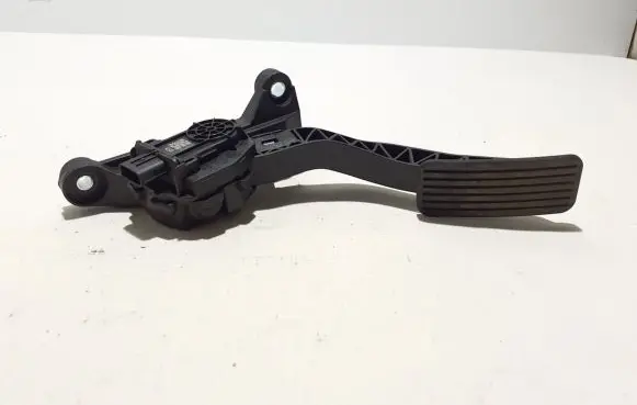 Hyundai Ioniq Accelerator throttle pedal 32700G2120