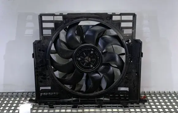 BMW 5 G30 G31 G38 Fan set 8472268