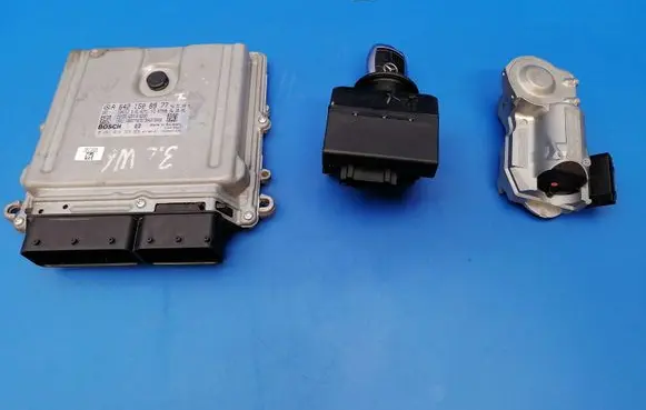 Engine ECU kit and lock set
