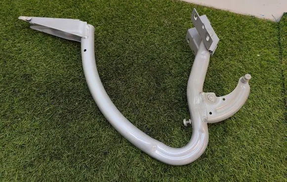 Tailgate/trunk/boot hinge
