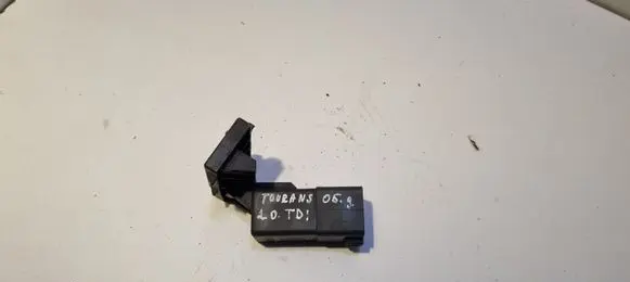 Volkswagen Touran I Glow plug pre-heat relay 03G907282A