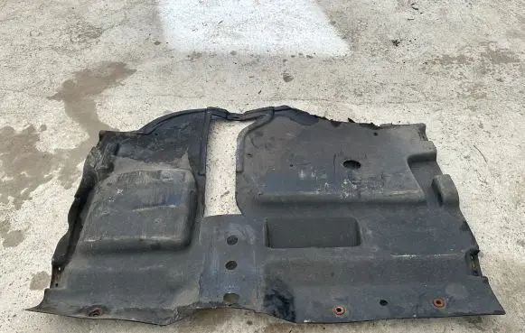 Chrysler Grand Voyager V Engine splash shield/under tray