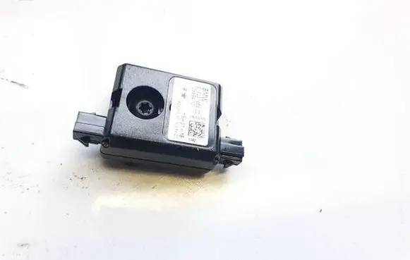 Antenna control unit
