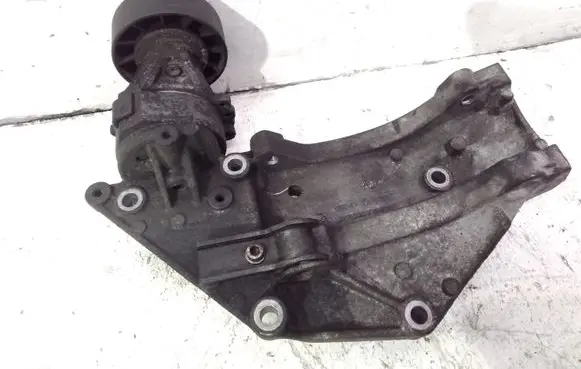 Ford S-MAX Generator/alternator bracket 9682367380