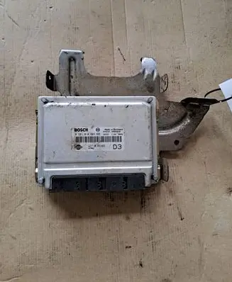 Nissan Almera Tino Engine control unit/module 0281010809