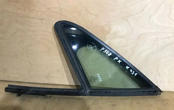 Peugeot 508 Front door vent window glass four-door 