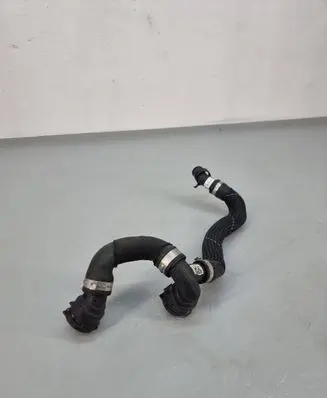 BMW 1 F40 Engine coolant pipe/hose 8631942