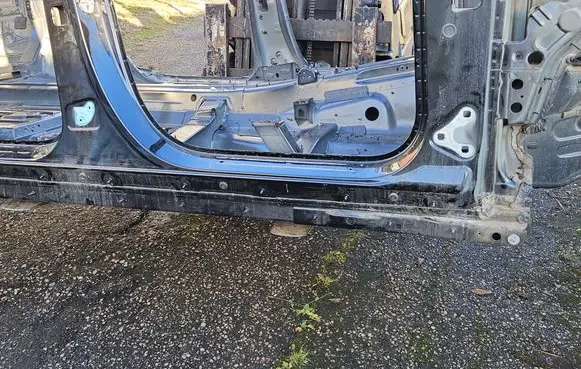 Mercedes-Benz GLS X167 Front sill (body part) 