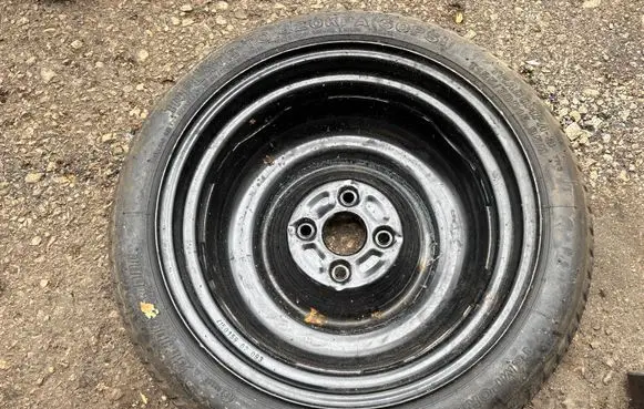 Toyota Yaris R15 spare wheel 15015902093