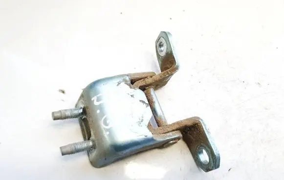 Suzuki SX4 Rear door lower hinge