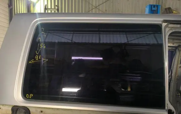 Volkswagen Transporter - Caravelle T5 Rear side window