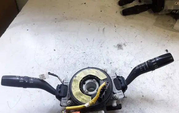 Mazda 626 Airbag slip ring squib (SRS ring) 17D318