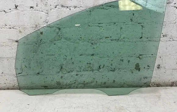 Seat Alhambra (Mk2) Front door window glass four-door 7N0845201 E000269 DOT249AS2M24