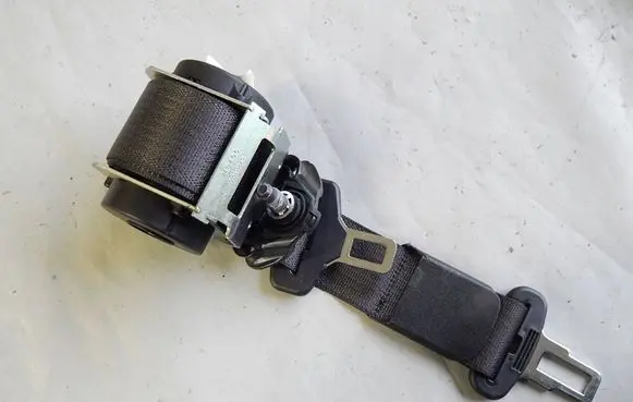 Opel Zafira C Third row seat belt 165KM