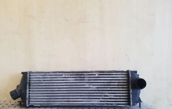 Nissan Primastar Intercooler radiator 8200411160C 93854162