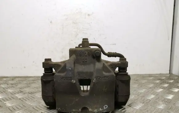 Hyundai Tucson TL Front brake caliper