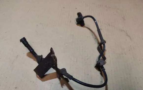 Chrysler Sebring (ST-22 - JR) ABS brake wheel speed sensor 04764677AC