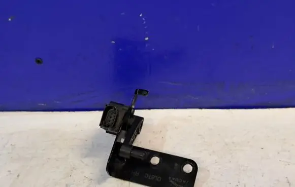 Jaguar F-Type Air suspension front height level sensor EX533C280AA