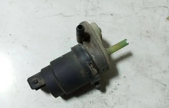 Opel Zafira B Windscreen/windshield washer pump 24439254