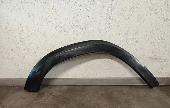 Mercedes-Benz GL X166 Rear arch trim 8846622
