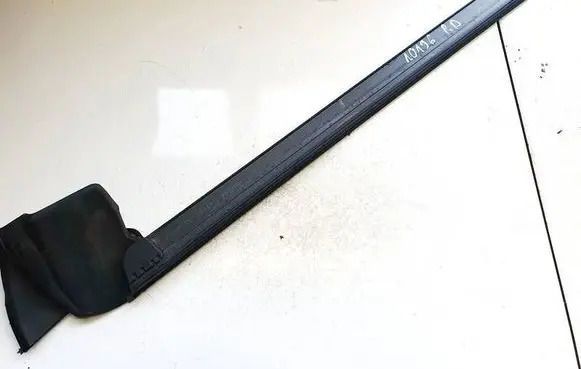 Tesla Model Y Front door glass trim molding 150006300c 1500063-00-c