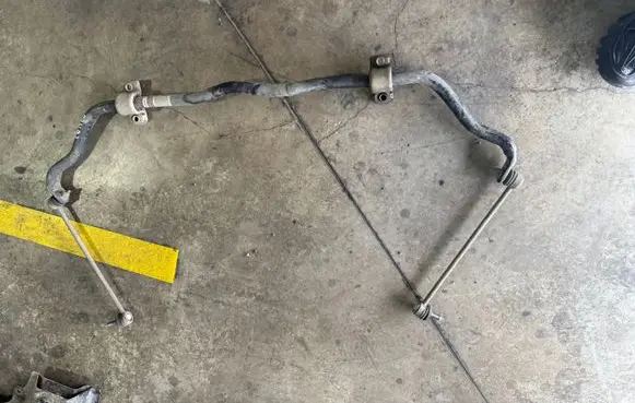 Opel Combo E Front anti-roll bar/sway bar 9833984280
