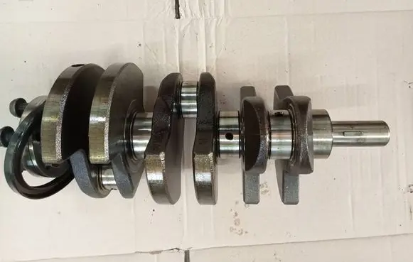 Skoda Fabia Mk2 (5J) Crankshaft 03D103019M