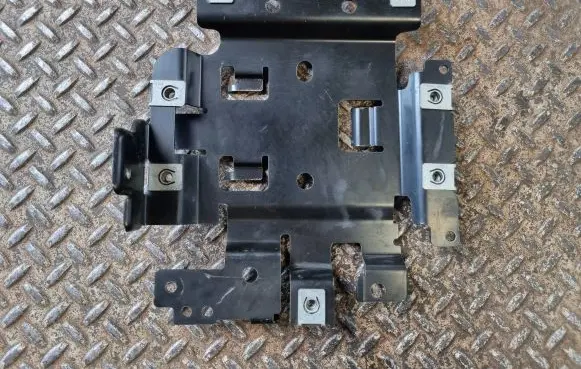 Jeep Grand Cherokee Engine control unit holder 68251949AC