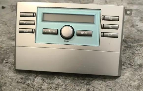 Toyota Corolla Verso AR10 Climate control unit 559020F010