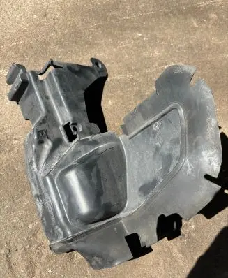 Volvo S60 Intercooler air channel guide 30796467 M0N7A