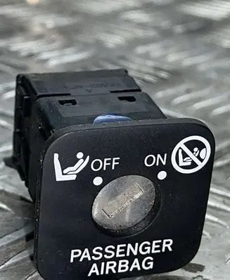 Lexus IS 220D-250-350 Child safety switch 