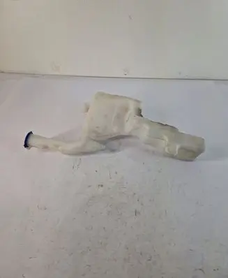 Ford Fiesta Windshield washer fluid reservoir/tank 8a6117b613ag