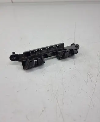 Nissan Ariya Headlight/headlamp mounting bracket 