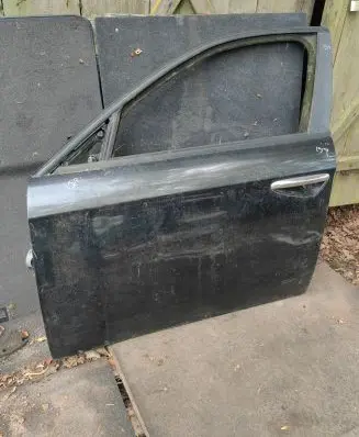Alfa Romeo 159 Front door