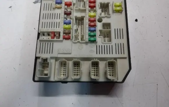 Renault Laguna III Engine control unit/module ECU 284B68744R 519186639 2500003885