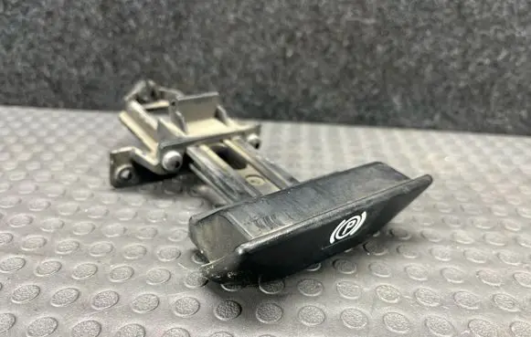 Mercedes-Benz ML W163 Hand brake release handle A1634270020