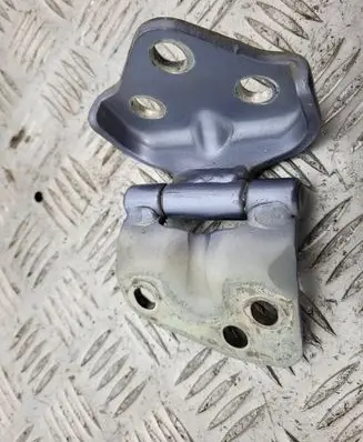Suzuki Jimny Tailgate/trunk/boot hinge