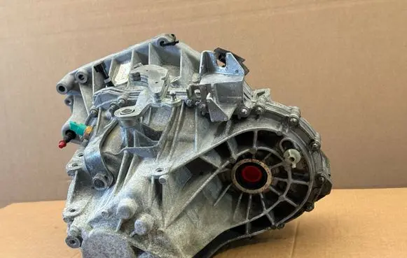 Nissan Juke I F15 Manual 6 speed gearbox TL4143 320100960R TL4610186