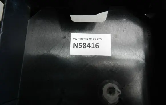 Volkswagen Phaeton Navigation GPS unit bracket/holder 3D0035547
