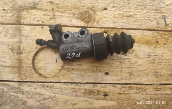 Mazda 3 II Clutch slave cylinder 8V517A508GA 68037