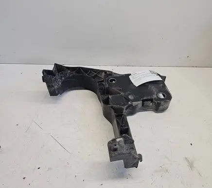 Renault Scenic II - Grand scenic II Front bumper mounting bracket 8200137495