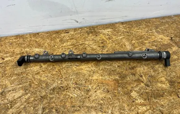 BMW 5 E60 E61 Fuel main line pipe 7795514 0445216015