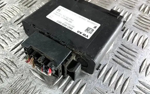 Audi A4 S4 B8 8K Voltage converter/converter module 8K0959663