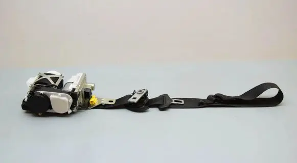 Mercedes-Benz GLE (W166 - C292) Front seatbelt A1668601400