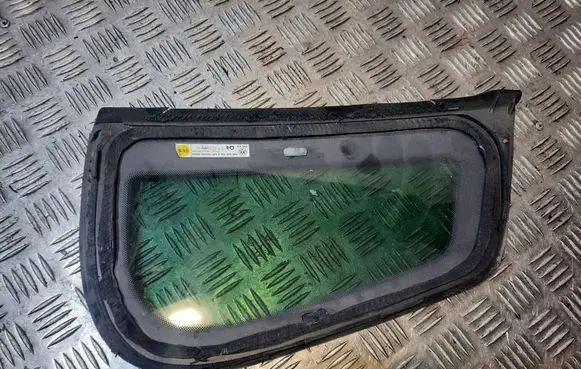 Volkswagen Tiguan Rear side window 5N0845042A