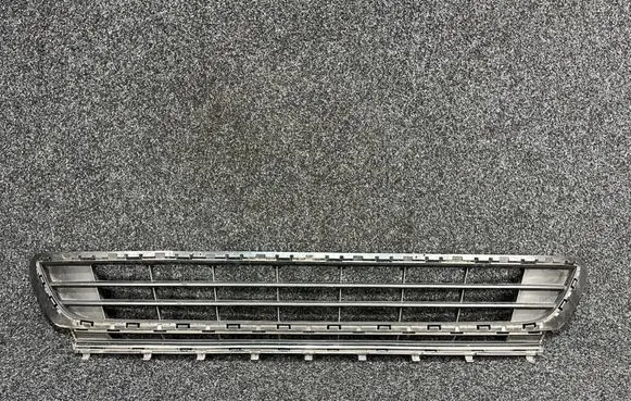 Volkswagen Golf VII Front bumper lower grill 5G0853677A