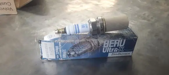 Volvo V50 Glow plug UXF79